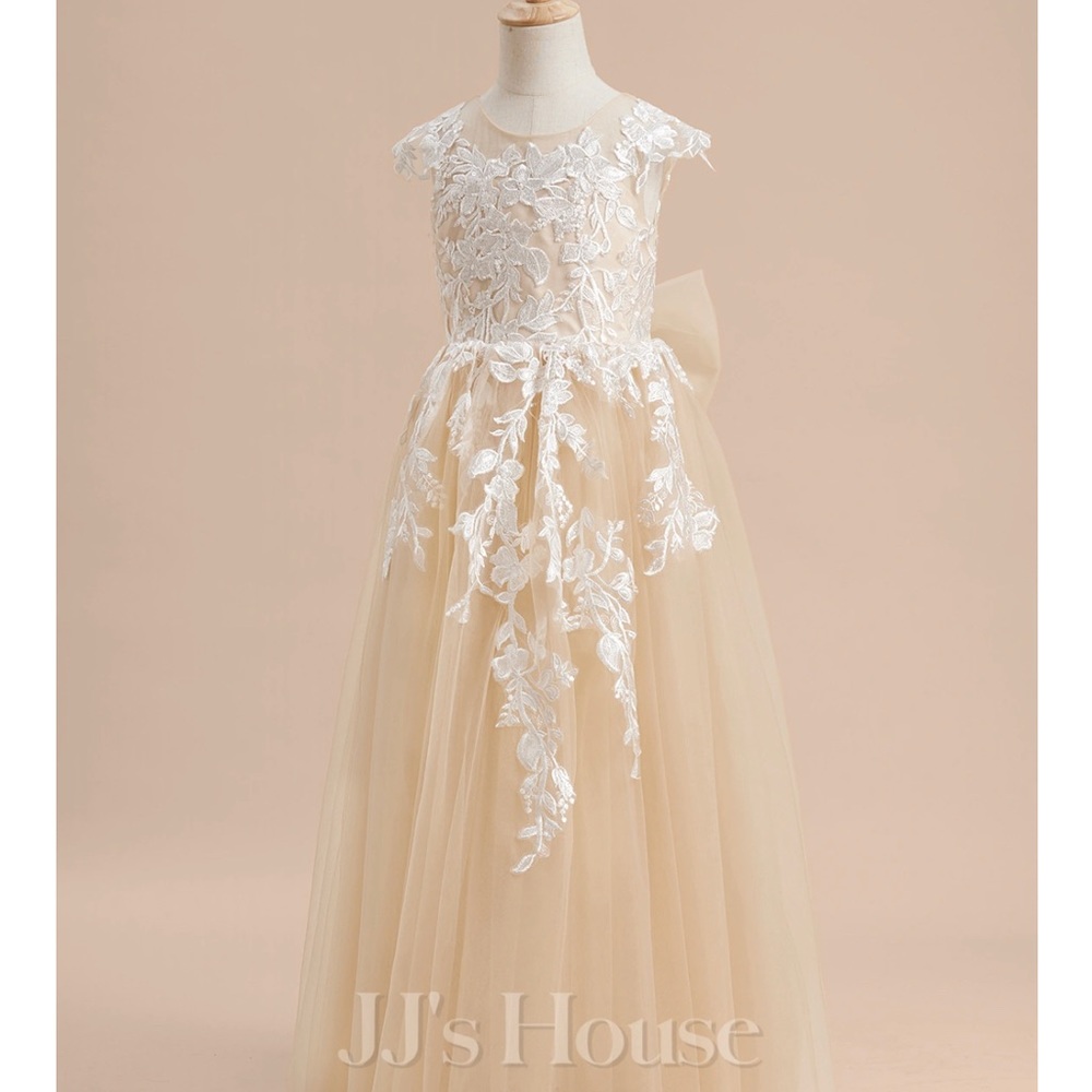 Ball-Gown/Princess Scoop Floor-Length Lace/Tulle Flower Girl Dress
